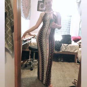 🌿 patterned halter maxi dress
